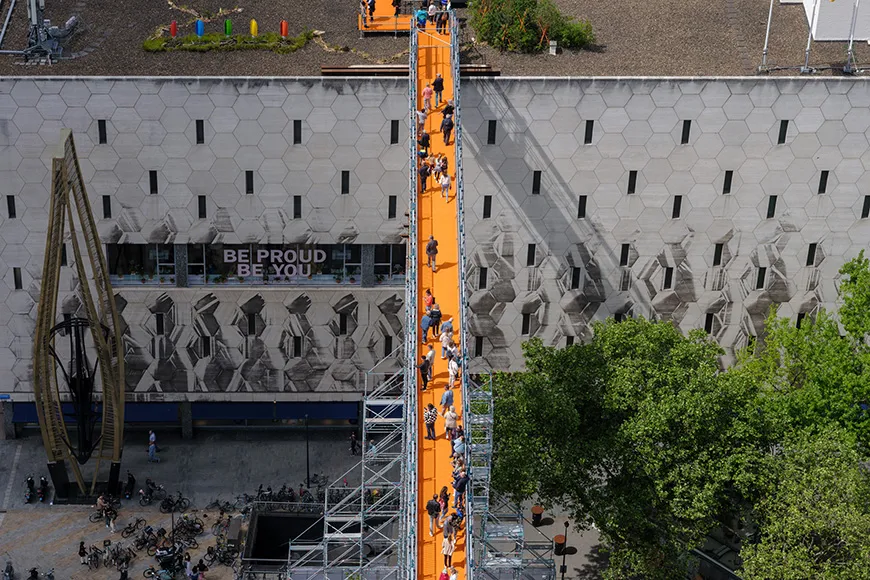 La spettacolare passeggiata pensile di MVRDV a Rotterdam #architettura #città #paesaggi #Olanda #progetti #ambiente #design foto © Ossip van Duivenbode
inexhibit.com/it/marker/la-s…