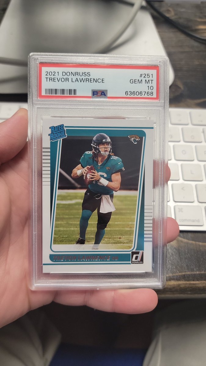 CheckCardsDown's tweet image. I have 4 of these, so let's give one away! Like, RT, and follow for a chance to win! I'll run a randomizer in a week or two to choose a winner!
Good luck everyone!