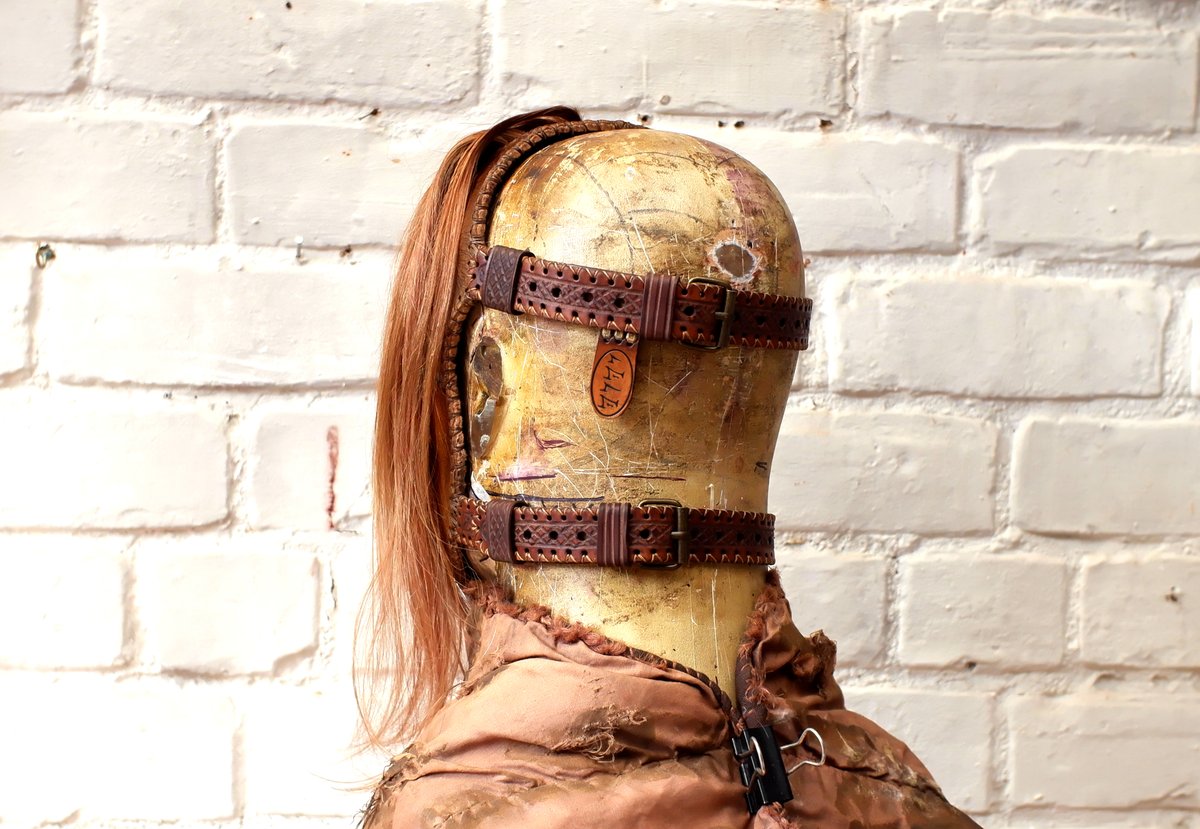 EmpiricEmporium's tweet photo. Handmade Leather Mask, Skin Mask, The Tailor "Occisor"
https://t.co/mGHyTbCljn
https://t.co/Ib8fVBu7Kf
https://t.co/vzq5SdjHRK
https://t.co/iDMqlhXabu
#HandmadeMask #TraditionalMask #LeatherMask #LeperMask #HorrorMask #MaskCosplay #FantasyMask #Mask #Horror #Leathercraft https://t.co/RbVcfZEOGm