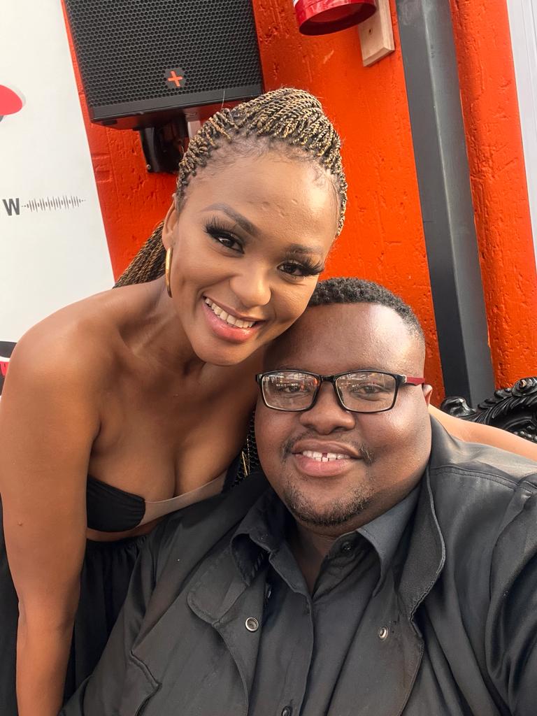 Mosheholeni's tweet photo. With the forever gorgeous @RefiloeMotsei10 #Party4Life #PartyWithAPurpose #BlackByPopularDemand @jozifm #EZolaThreePubAndGrill https://t.co/pXy7g3lF5K