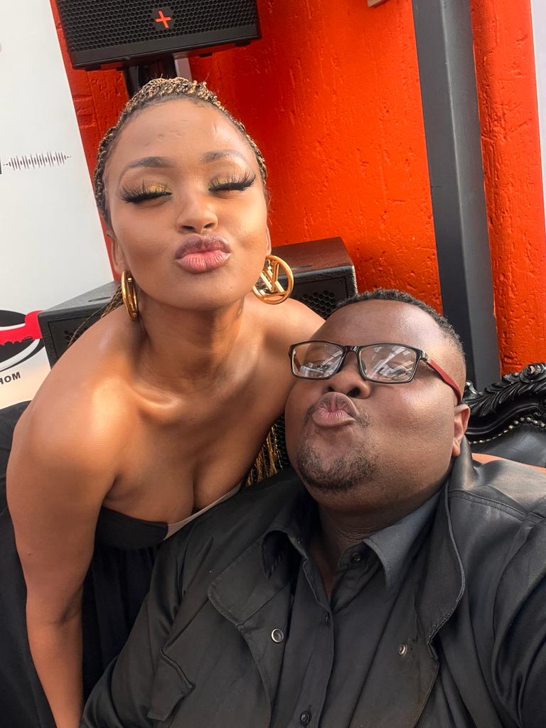Mosheholeni's tweet photo. With the forever gorgeous @RefiloeMotsei10 #Party4Life #PartyWithAPurpose #BlackByPopularDemand @jozifm #EZolaThreePubAndGrill https://t.co/pXy7g3lF5K