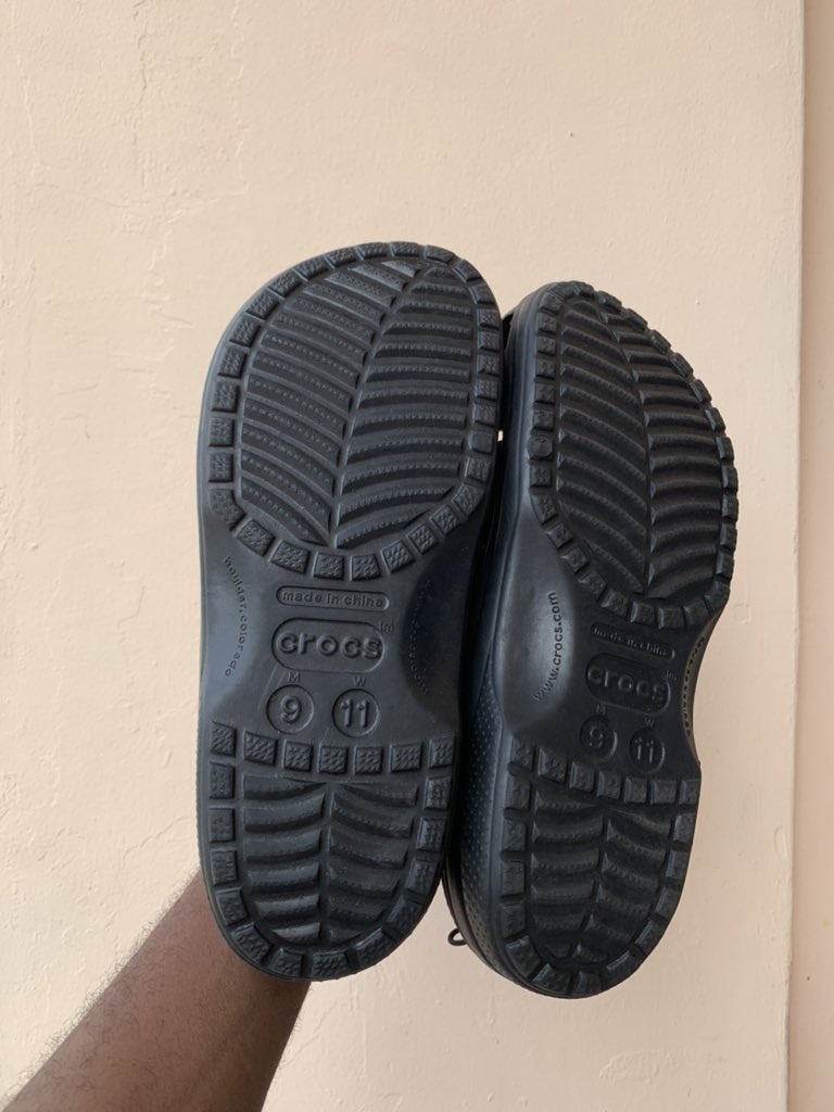leumaskale's tweet photo. would mean a lot if you retweeted.

¢ 160.

condition: new. 

size: 42/43. https://t.co/zlI6KM3WpL