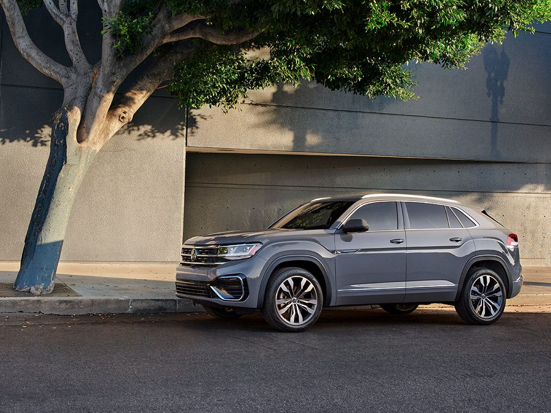 The #Atlas #Cross #Sport brings a bold style and a modern performance to the road. bit.ly/3sAAfKL