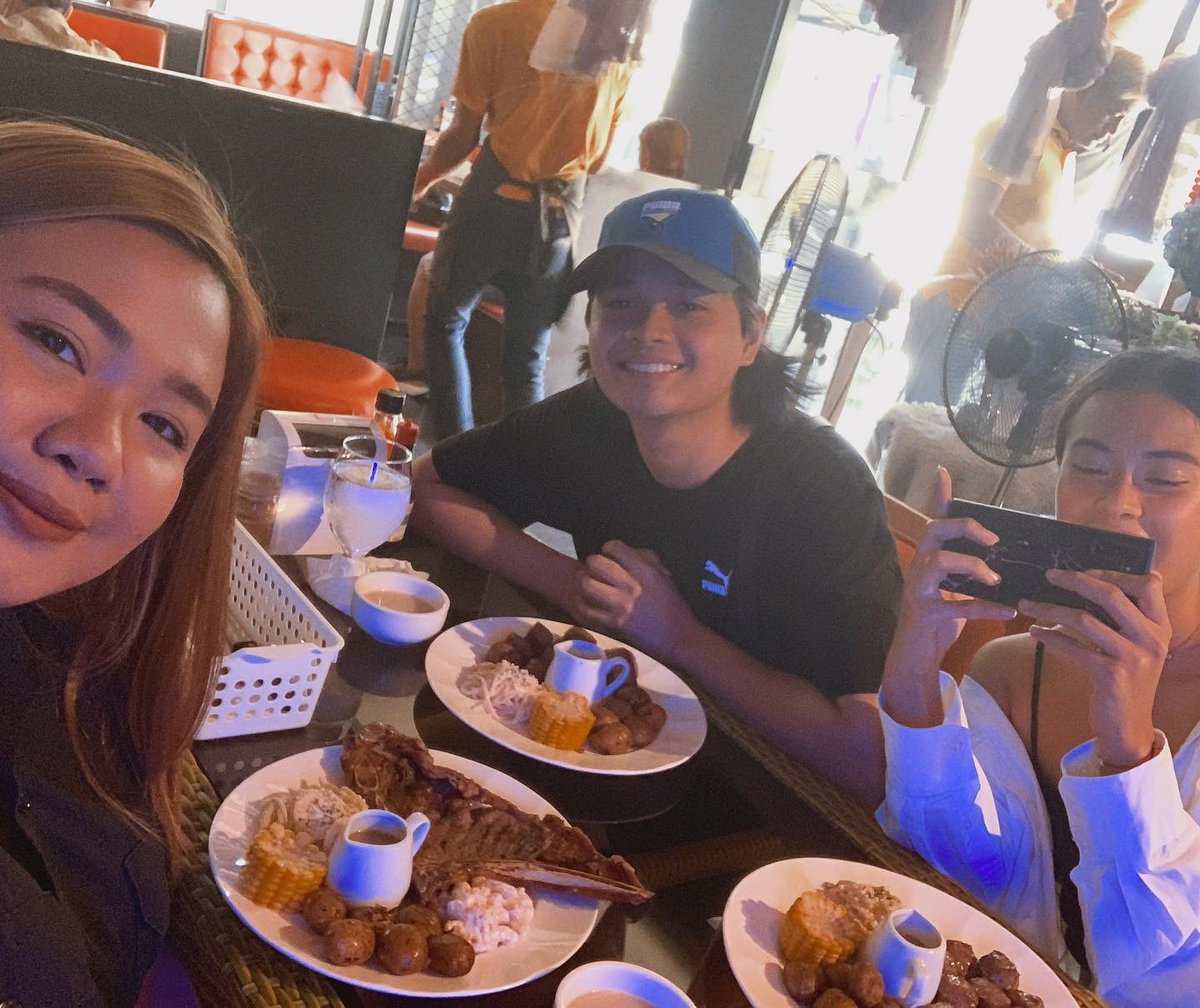 heyAsibs's tweet photo. gagalawin na ang baso ✨ https://t.co/eZHArChUWw