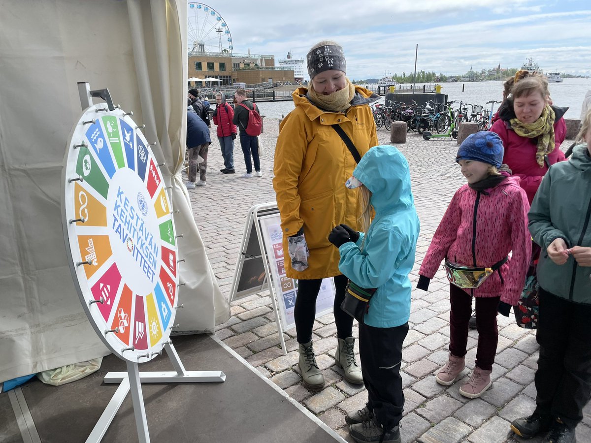 LindaOmodara's tweet photo. Representing United Nations Association of Finland at the World Village Festival in Helsinki today #Finland #Helsinki #Oulu #UN #UnitedNations #maailmakylässä #Ykliitto https://t.co/rCo5HEQfb7
