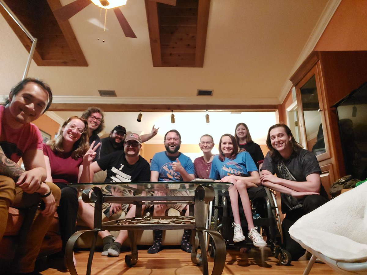 ric601's tweet photo. Always a fun time hanging out with my @RT_Florida Friends! https://t.co/yfKEwbtELa