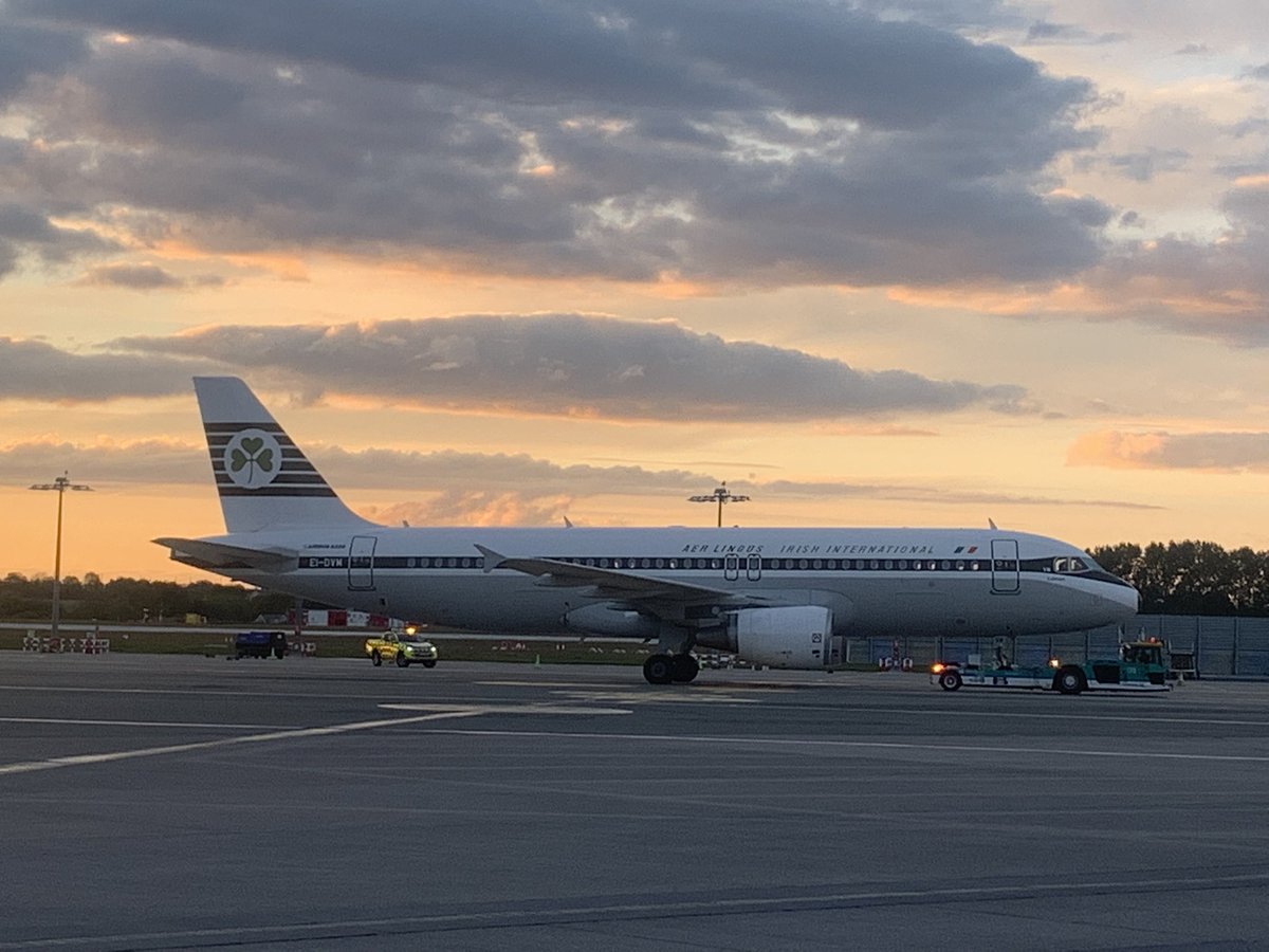 daraghmcdermott's tweet photo. Amazing to see @AerLingus #EIDVM and the original livery @DublinAirport!
#aviationlovers #oldschool #planegeeks https://t.co/mq2asovoVU