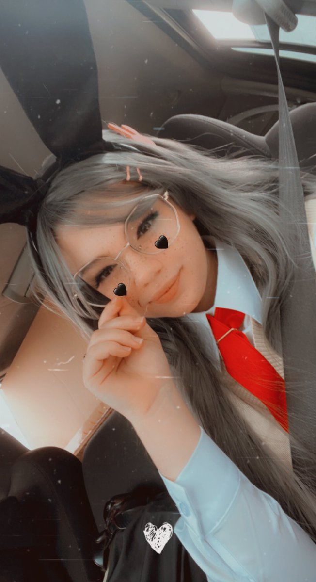 beebelleee's tweet photo. first time at momocon! #MomoCon2022 https://t.co/KXICiW2DJZ