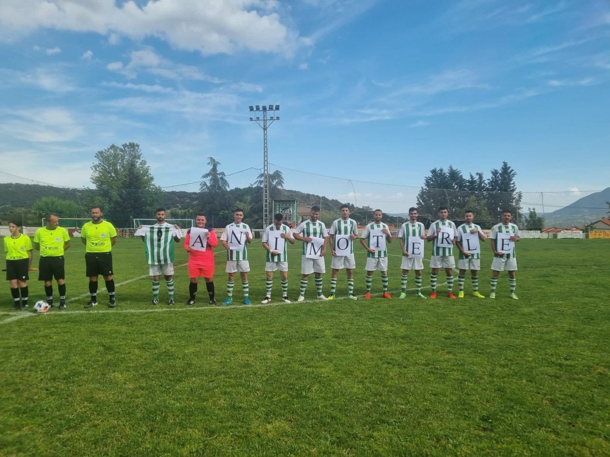 ➕ imágenes de ánimo 🤩

🇳🇬 El equipo 𝘗𝘳𝘰𝘷𝘪𝘯𝘤𝘪𝘢𝘭 manda su fuerza y cariño a <a href="/terle_15/">david terleira</a> antes del comienzo del último partido en Cebreros 🏠

👏🏻 ¡La victoria 4-1 ante <a href="/fcbarraco1/">Barraco C. F.</a> va para David!