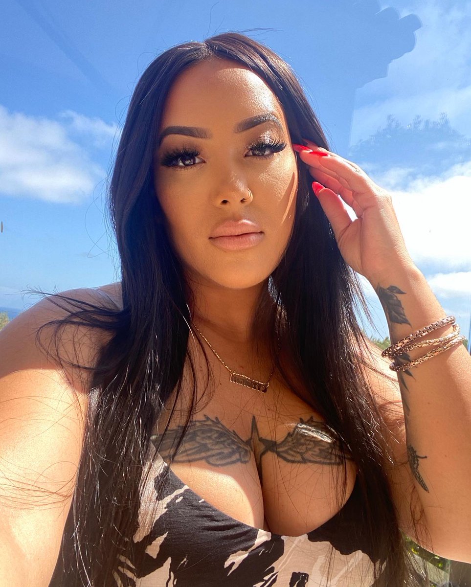 CTzGlam's tweet photo. Happy Sunday ✨ https://t.co/Y3p8Xx3hd2