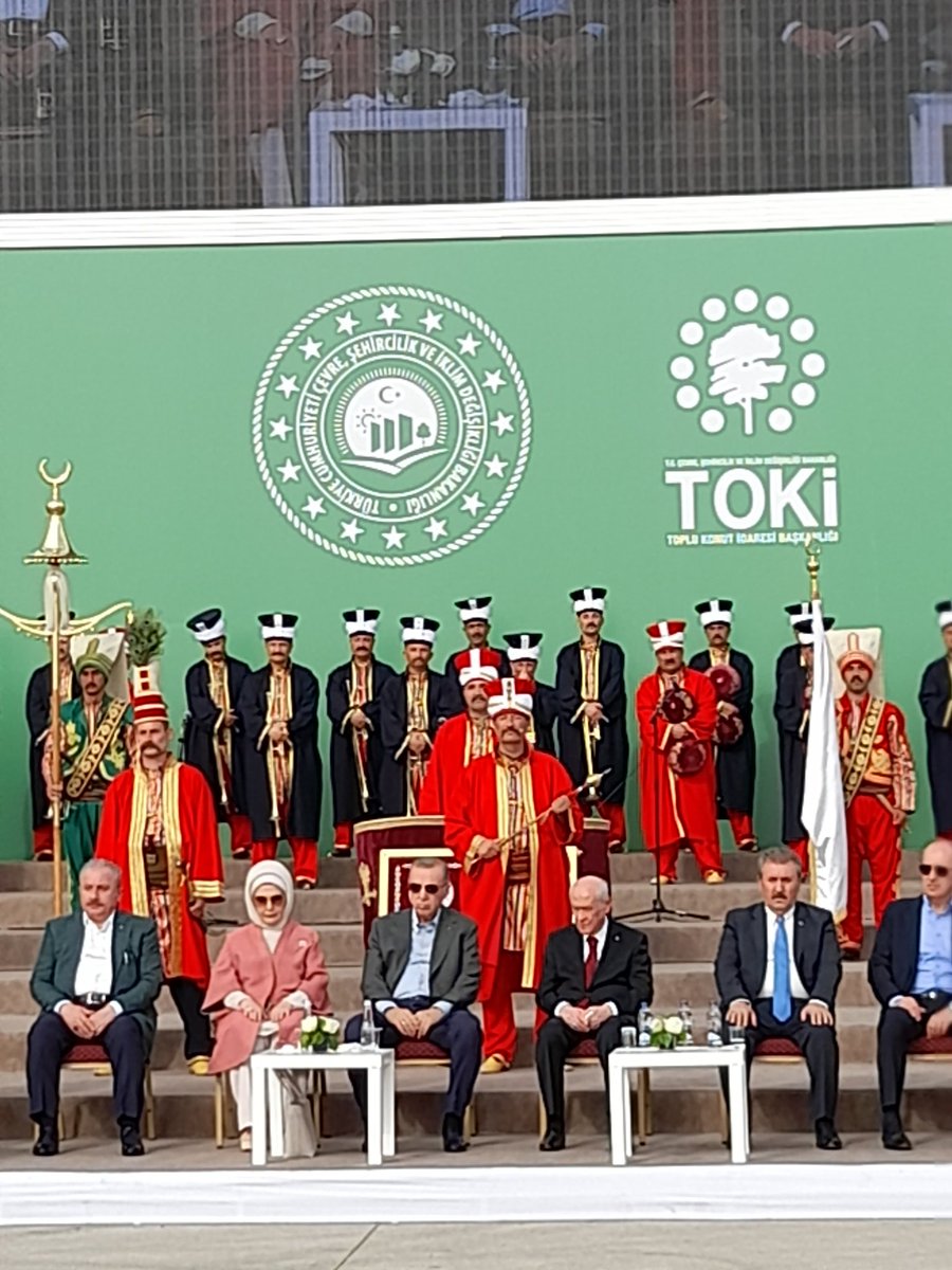 REİSİN İZİNDE (@durmakkkyokk) on Twitter photo 