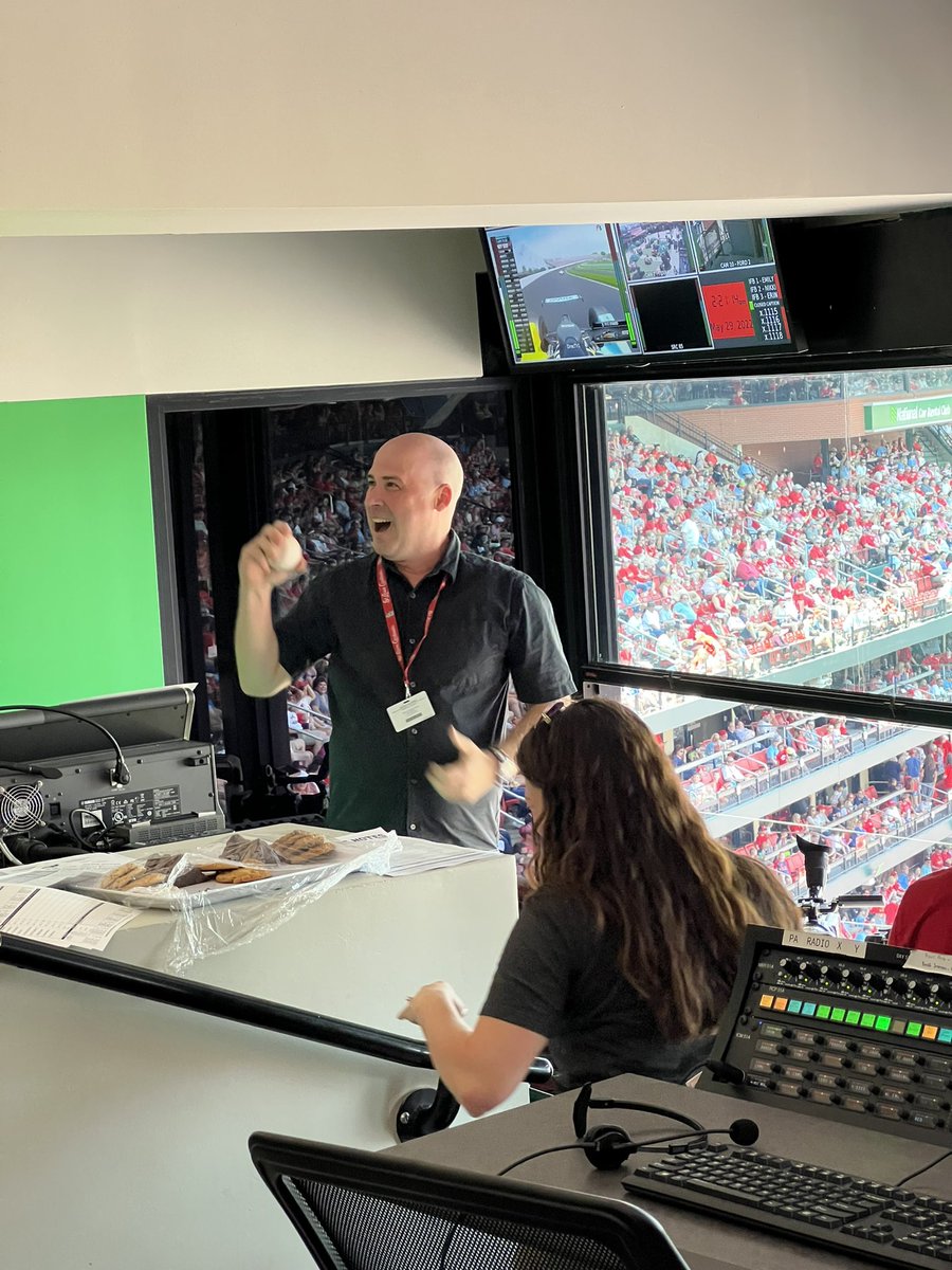 jhaukap's tweet photo. I’ve been waiting for this moment for 13 seasons!! FINALLY, for the first time ever at Busch Stadium III, we got a foul ball straight into the open window of the Scoreboard Control Room! Caught on the fly by our organist, Dwayne! https://t.co/b6EKS23Wm8