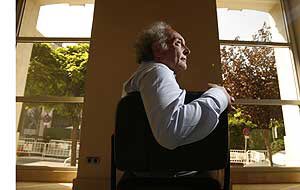 RosaTristan's tweet photo. #IMPPunset : Muchas veces tuve la oportunidad de entrevistar a Eduardo Punset. En cada libro que sacaba. Un torbellino de ideas que me enriqueció siempre. ‘Tu, como siempre ya resumes’, me decía. Y nos pasábamos de tiempo  👉🏾 https://t.co/uABTC4fKsa https://t.co/00JqIvleuc