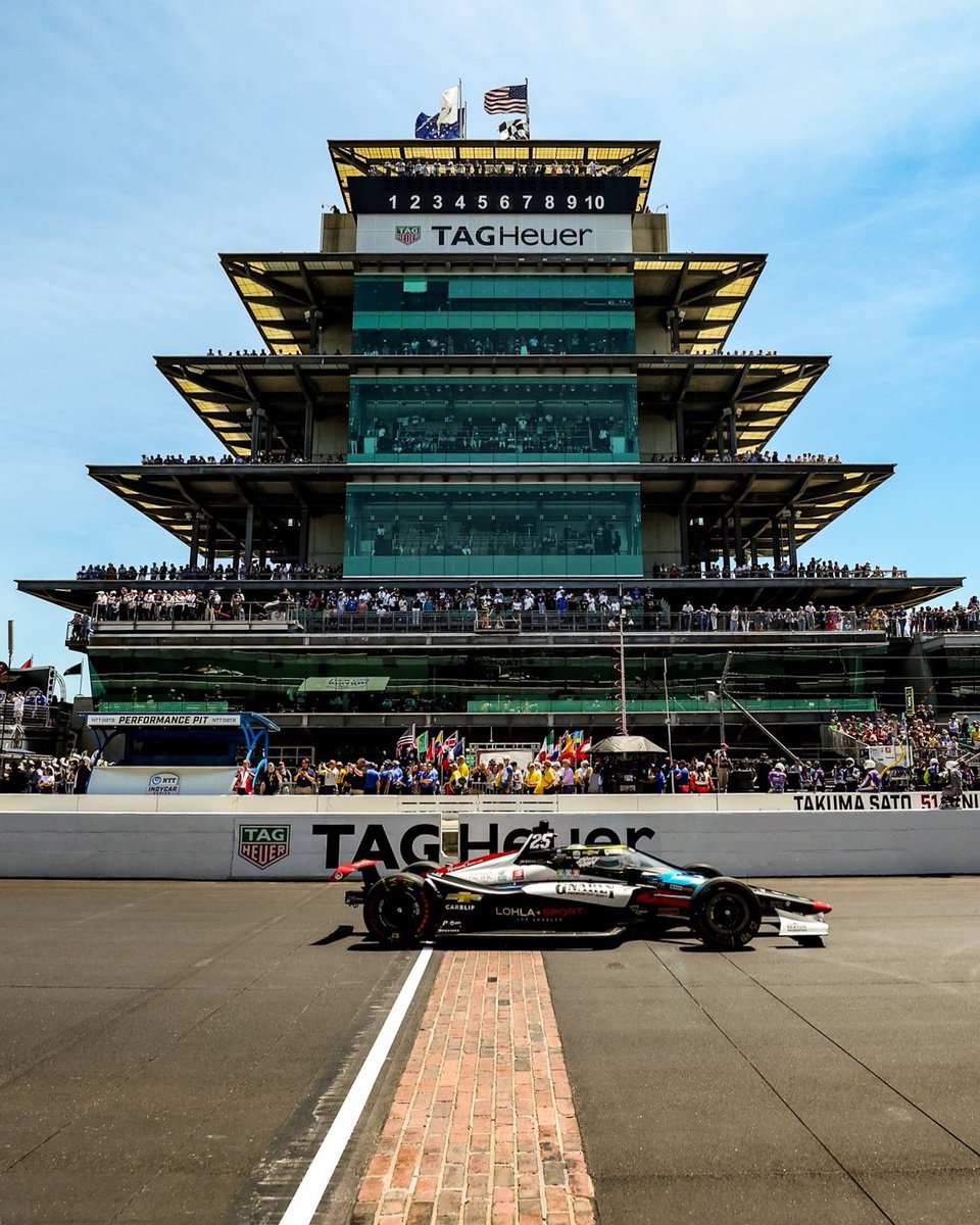 GnarlyJerky's tweet photo. And just like that, @stef_wilson crosses the checkered flag! ๐ Way to go, Stefan! ๐๐ฝ๐๐ผ #indy500 #indianapolis500 #getgnarly #gnarlybeefjerky #jerky #sponsor #humanfuel #raceday #racing #gnarlynation https://t.co/GBrlh5IPSM