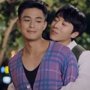GinaKaus's tweet photo. Yongjie & Xingsi #YongXing ❤️
Dan & Yok #DanYok 🧡
Marco & Bas #MarcoBas 💛
Mark & Kit #MarkKit 💚 https://t.co/bD0tJ1v1Mc