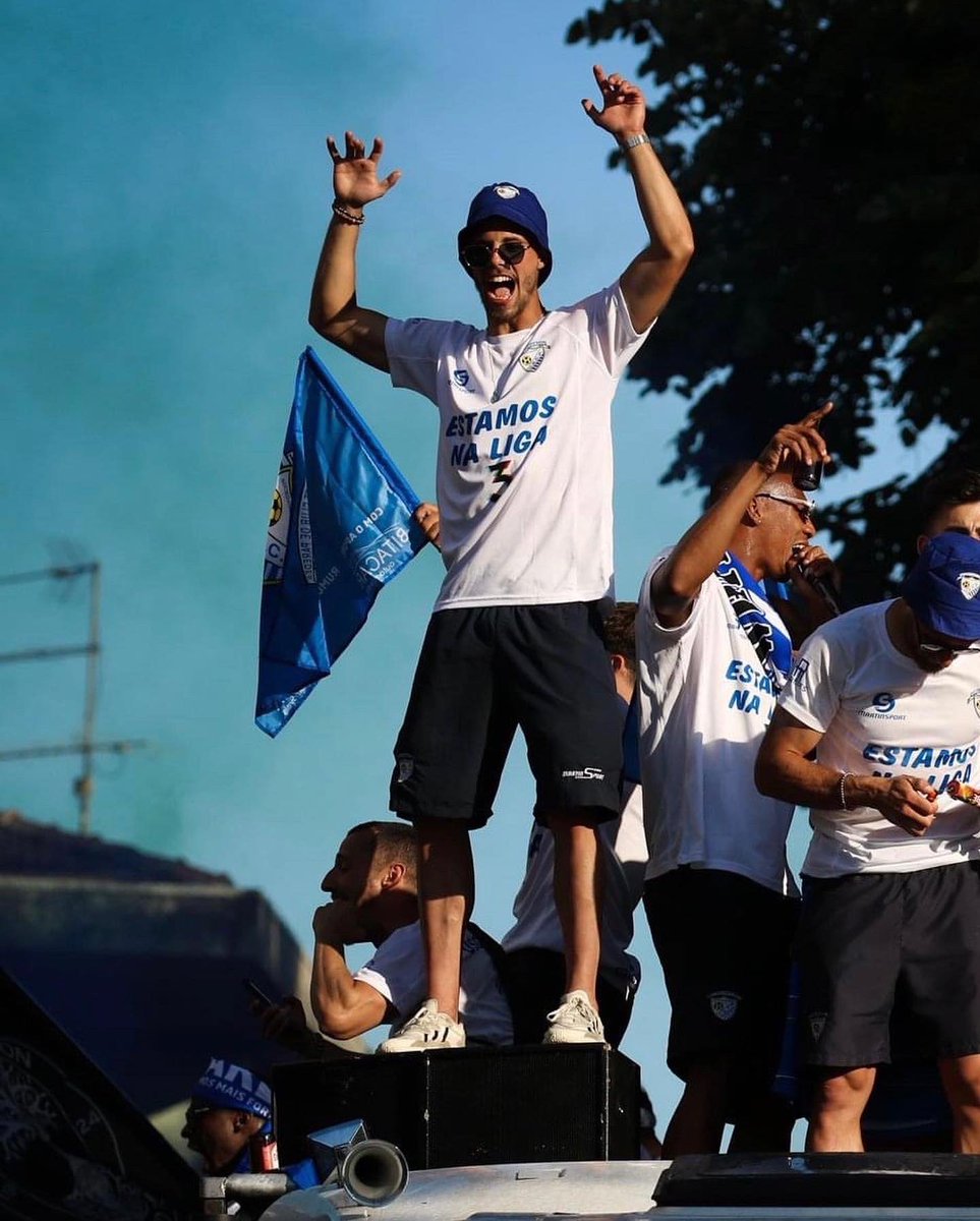 ESTAMOS NA LIGA 3 🤩💙🤍

Sábado vamos na busca do nosso caneco. Rumo ao Jamor 🏆
<a href="/uscparedess/">União SC Paredes</a>