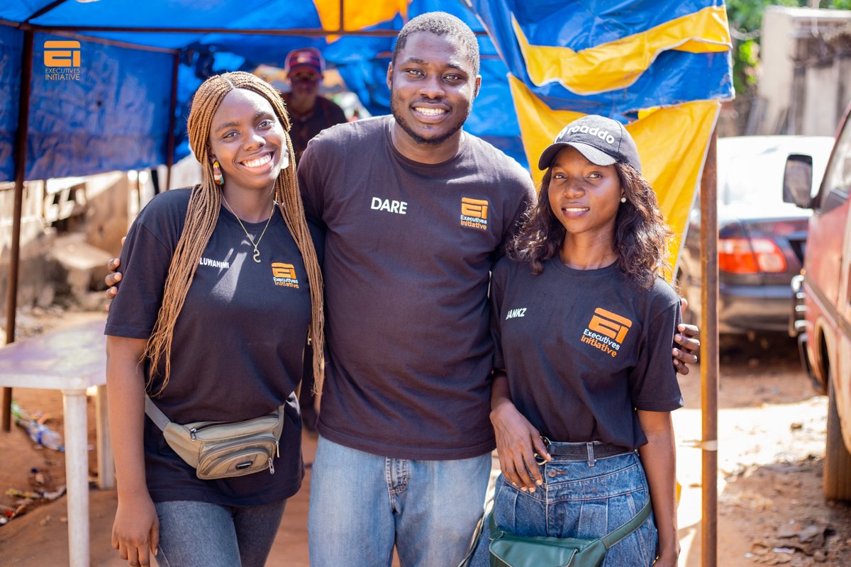 Executivesinc's tweet photo. Some of the Brilliant minds that led us to success in today's outreach 
from left to right 
Ms Toluwanimi, Mr Dare and Ms Adebanke.

God bless you all and continue to strengthen you. 

#Thecharity2022 
#Clothdrive 
#Medicaloutreach 
#Directorofprograms https://t.co/b1kl0NsLjL