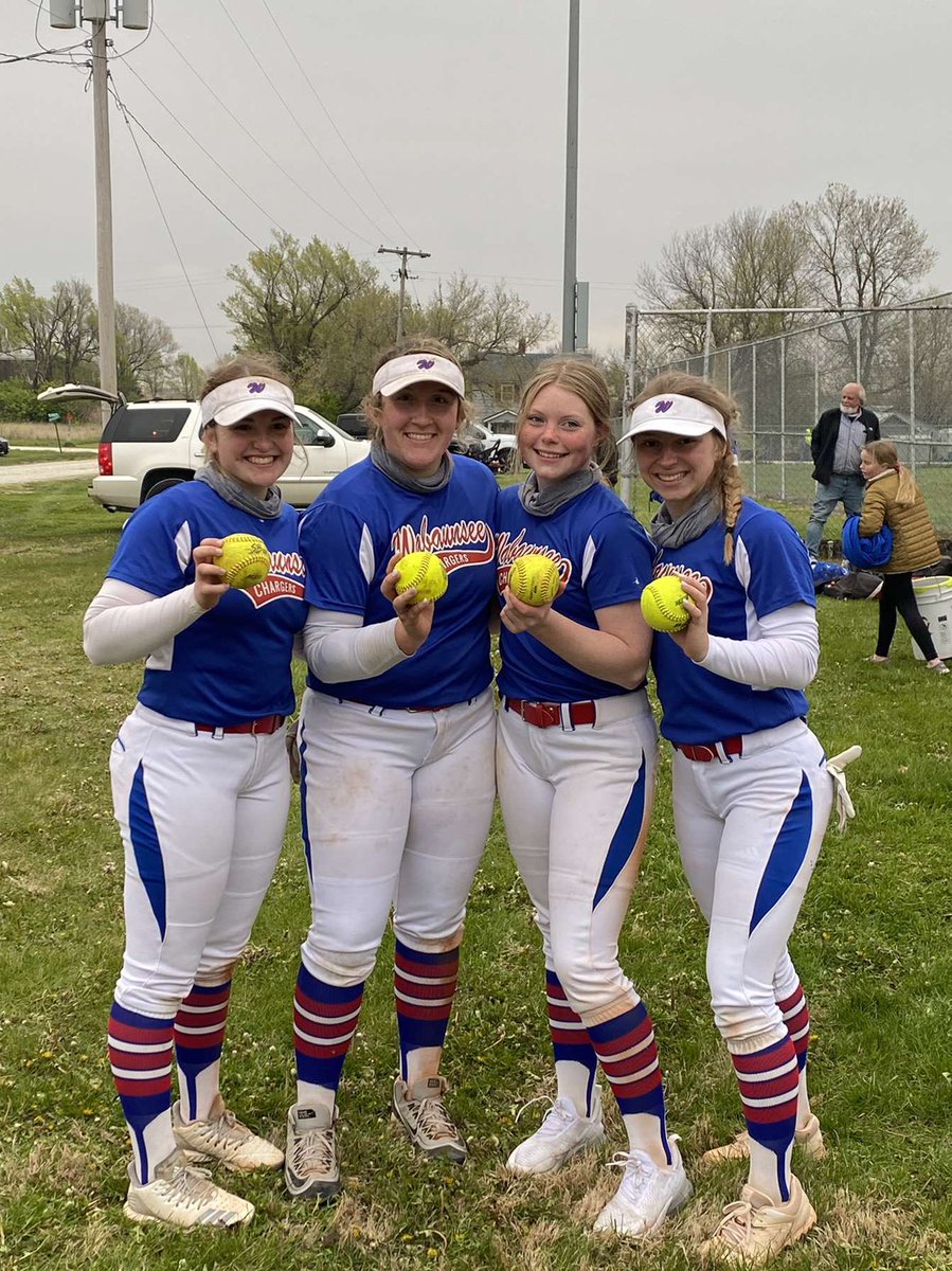 Wabaunseesb1's tweet photo. Congratulations to our 2022 MEL Selections! 🥎 We are so proud of you all! ❤️💙

First Team:
@karahafenstine 
@kaelyn_conrad 

Honorable Mention:
@madihavenstein 
@paxtonlee_23 

Great work ladies! Way to represent your Lady Chargers! #chargernation https://t.co/8X5HVjb78U