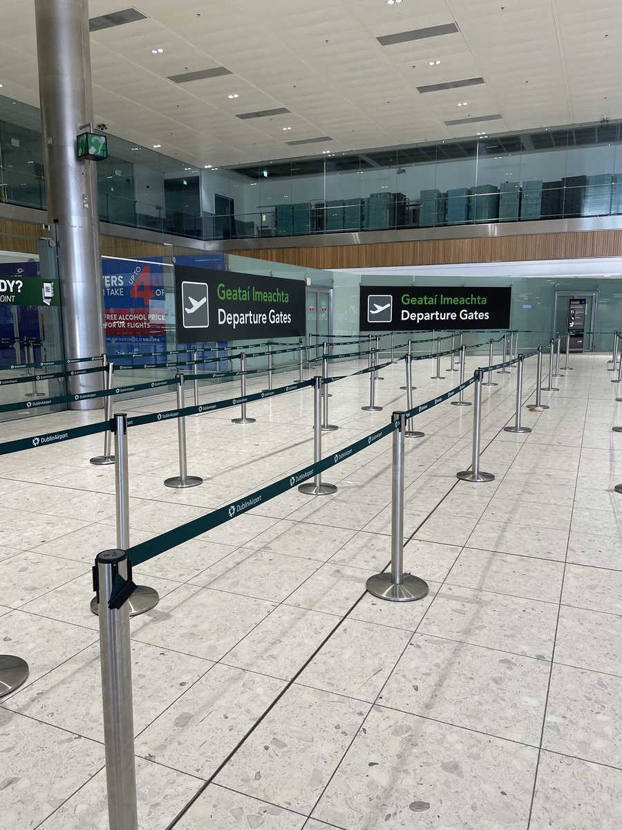 sfenwickelliott's tweet photo. Queues gone #Dublinairport https://t.co/6h7Z3BSW0H