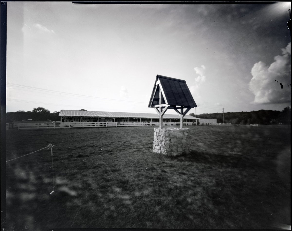 This was taken at the Park at Harlinsdale farm in #franklintn. Shot with my @ondu_pinhole 4x5 rise camera on #fomapan100 sheet film with a 3s exposure and dev in Ilfosol-3 for 5s.

#pinholephotography #largeformatphotography #4x5film  #ondu4x5rise #tennessee #harlinsdalefarm