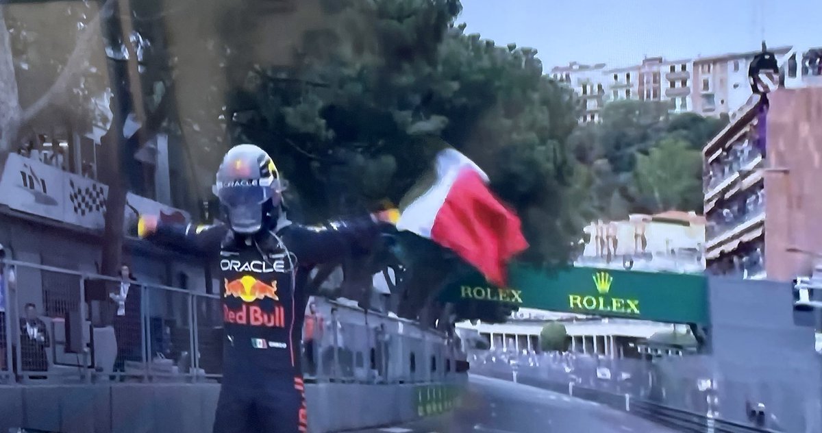 ajrodriguezc's tweet image. Viva ⁦@SChecoPerez⁩ ganador de la @F1 #montecarlo #automovilismo #formulauno  #mexico #dliciagastronomik #pilotos ⁦@redbullMEX⁩ ⁦@Telmex⁩ ⁦@OracleLatam⁩ #redbullracing