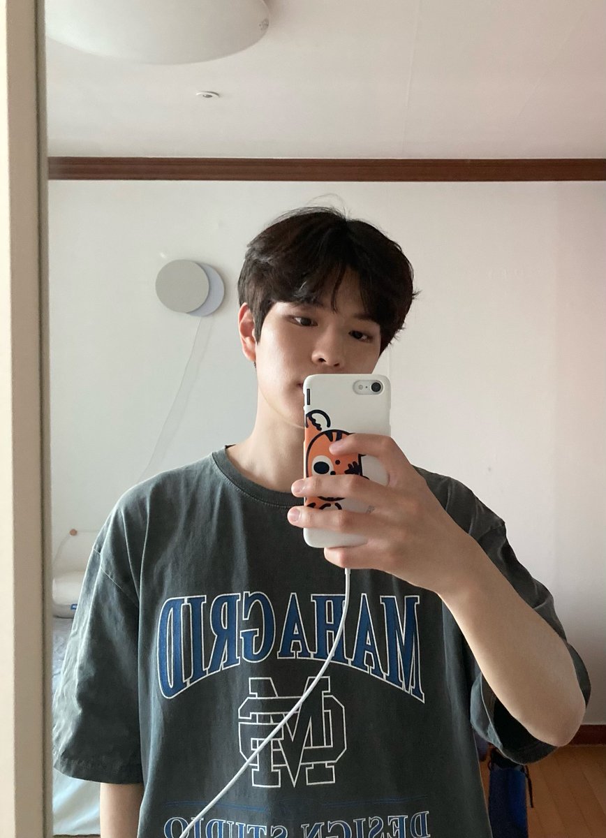 mimislog's tweet photo. 💭 update https://t.co/u6bWh2wtu4