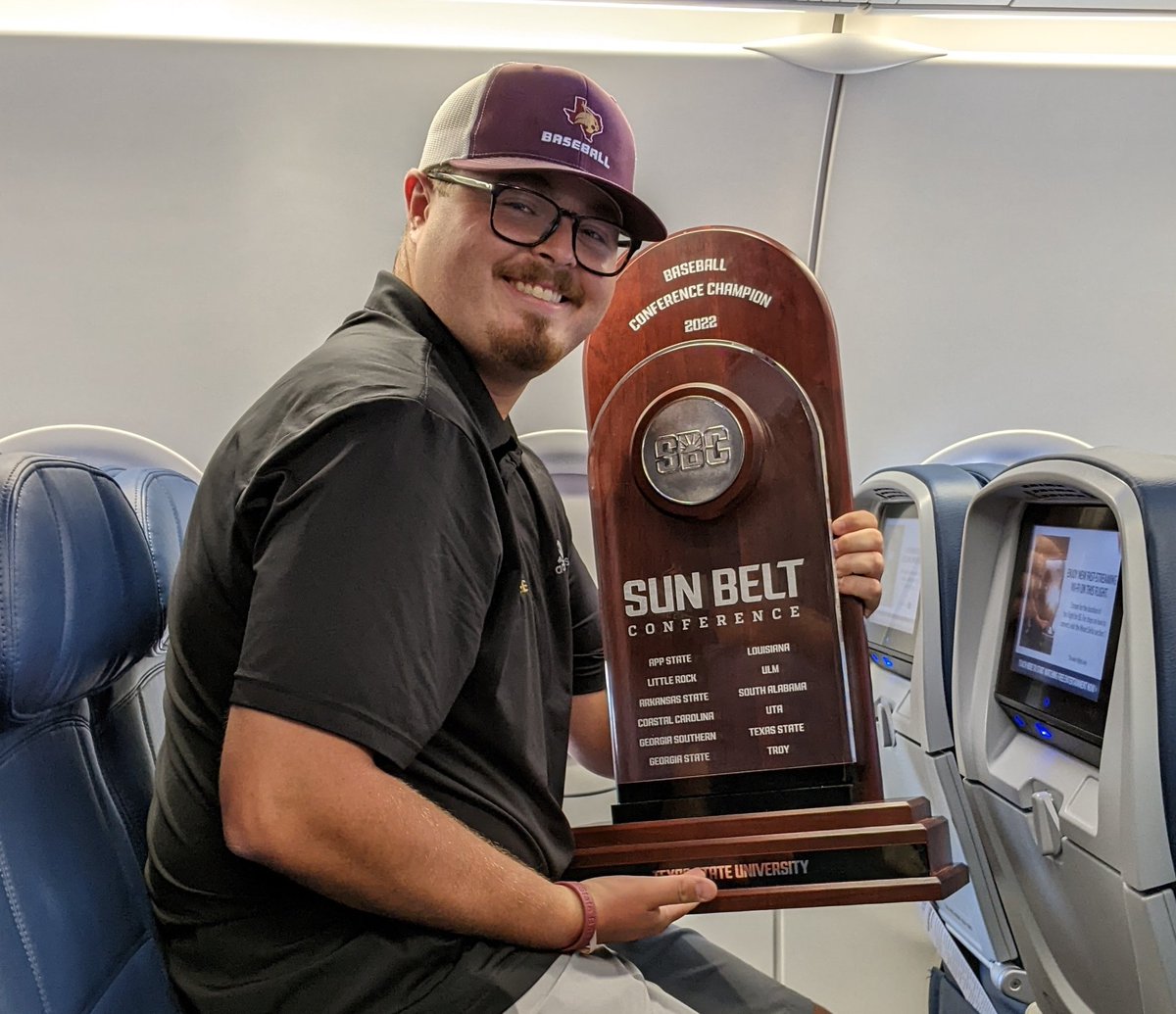 TxStateBaseball's tweet photo. Trophy coming back to San Marcos

#EatEmUp https://t.co/ZgDxmcmK1F