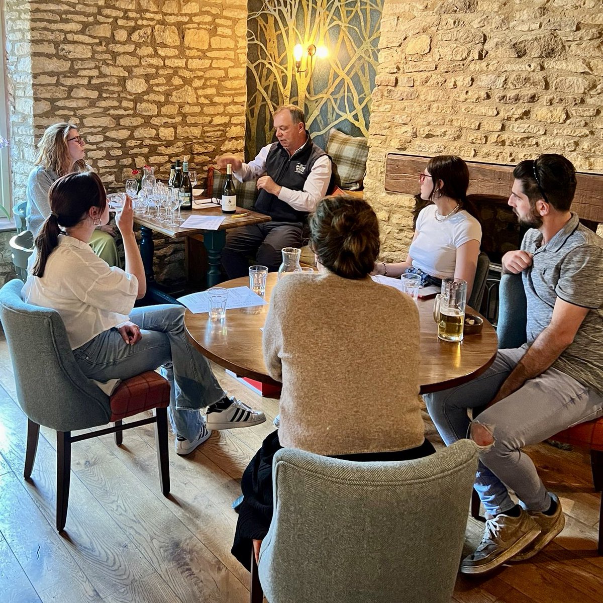 Staff wine training with our friends at the Oxford Wine Company 🍷