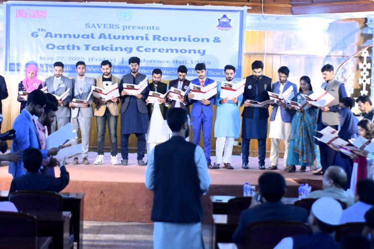 savers_uvas's tweet photo. Oaths are the fossils of piety.
(George Santayana)

SAVERS' Oath Taking Ceremony was held at UVAS on May 27,2022.
The new cabinet pledged to work sincerely for animal rights and welfare, Here are some glimpse of that auspicious eve.
#SAVERS #UVAS #OathTakingCeremony #Volunteers https://t.co/U5BM2H7ZYU