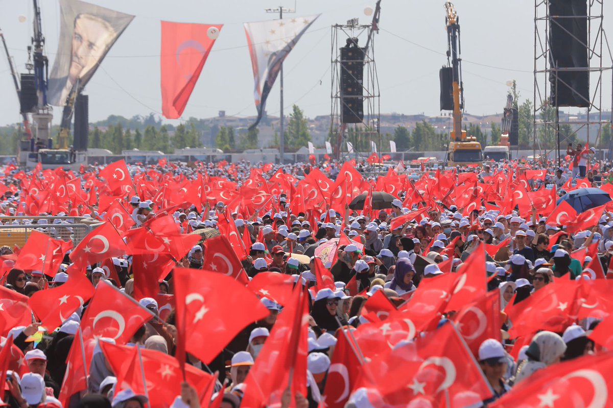 #KalabalıkGeldik