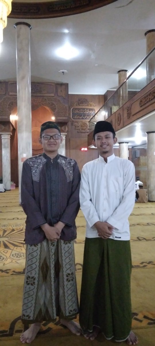 mqodratullah1's tweet photo. Saya memiliki sosok pembangun jiwa rohaniyah saya dalan menghafal Al-Quran ,beliau lah kunci keberkahan ilmu saya
https://t.co/joyTu506SC
@edhenkbaru 
@AlifyaZhafira16 
@malhud_ 
#tugas9pbsauinma2022 https://t.co/Fco6VmFakD