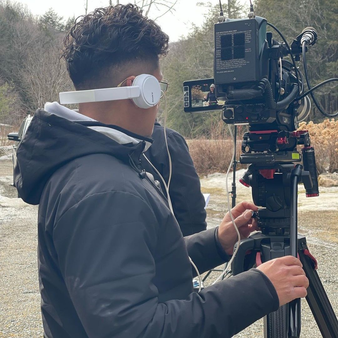 Zacuto's tweet photo. Repost by @king_of_ny
.
I had an amazing time filming in Jamaica, Vermont. Hopefully next time The Network sends me and the rest of the crew to the other Jamaica :)
#GodIsGreat #Blessed #Grateful #Film #TV #Sony #Canon #Zacuto #RedCamera #DSCM2 #RedScarlet #SmallHD #Sacthler https://t.co/B5ZLH3I8op