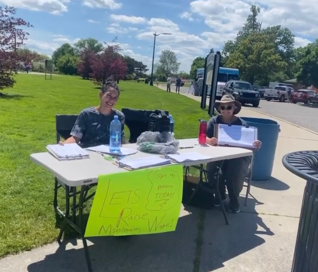 onefairwage's tweet photo. ๐บ๐ธ This Memorial Day weekend, letโs #RaisetheWage in ๐ #Michigan and get rid of the subminimum wage for good!
๐ JOIN US: https://t.co/wCrdjUMeqr
๐ Contribute: https://t.co/rYK3VJMM1S
#Detroit #Michiganballot #Michiganmidterms #OneFairWageNow #RacialJustice #GenderJustice https://t.co/aRSMMdt8Rc