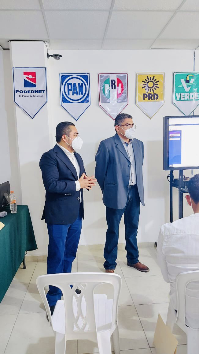 CHRISTIAN_UZIEL's tweet photo. 🗳 Esta mañana se efectúa el tercer simulacro del PREP #GubernaturaHidalgo2022 con acompañamiento del Consejo General de @IEEHidalgo   COTAPREP, @TecdeMonterrey, #PoderNet, Instancia Interna, Junta Local @INEMexico @HidalgoIne https://t.co/HMMHExX2Tr
