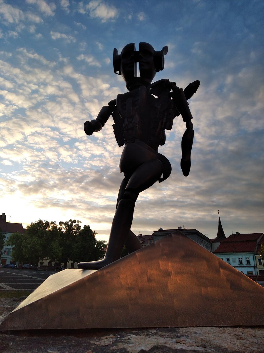 MestoSlany's tweet photo. Nové instalovaná sochařská výstava ve Slaném 👍 https://t.co/JM0Il2x5Zz
