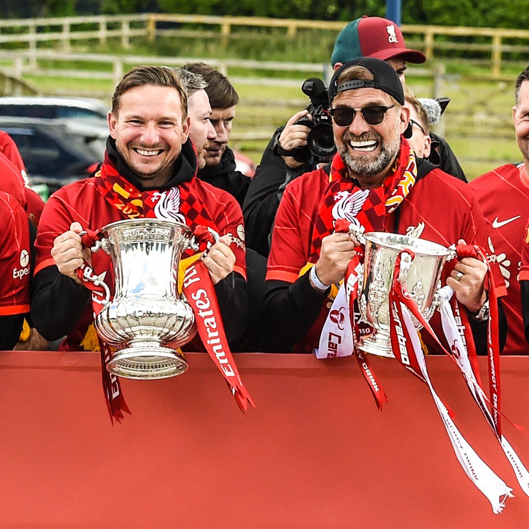 Ian_Rush9's tweet photo. We are Liverpool. You’ll Never Walk Alone ❤️ https://t.co/ibjGEyD1PE