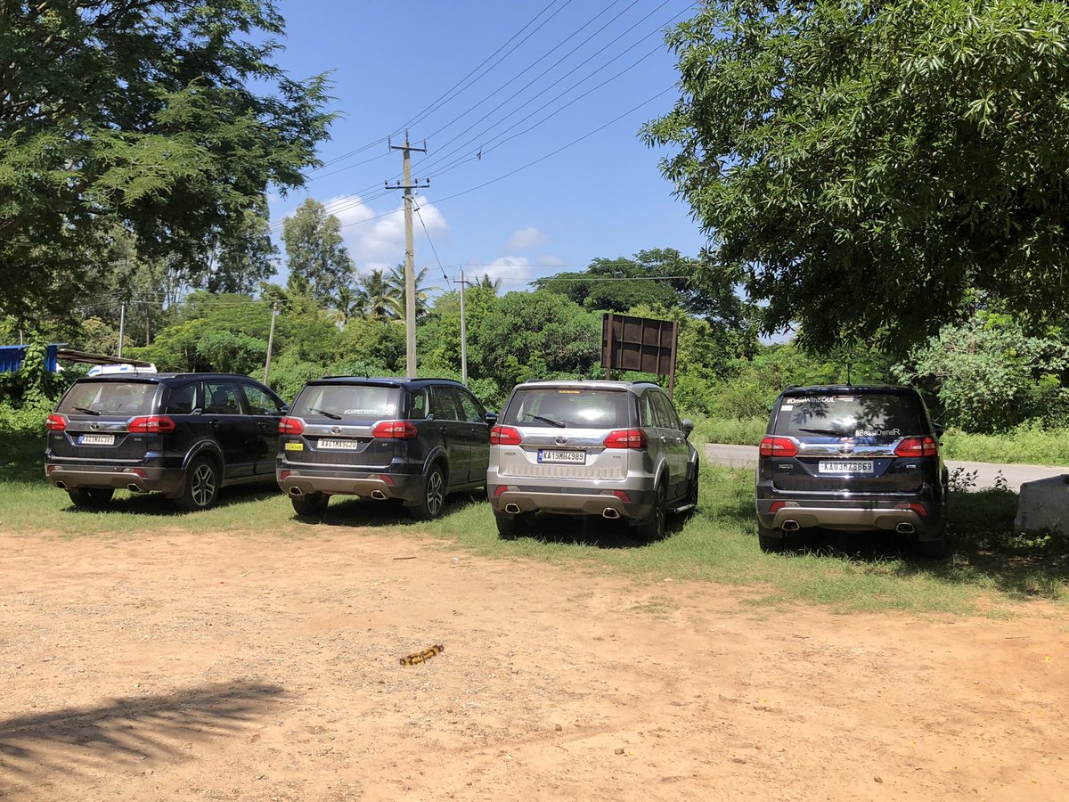 raajleo's tweet photo. #HexaBrotherHood #MyHexaMyLove a weekend overnight drive 2Famous Belur-Halebidu @tata_cars @Vivekvivi @adiljal @BosePratap Never thought this #WonderMachine will earn us wonderful friends .. Planned for #AnnualGTG2022 expecting 40-50 families Excited @sidpatankar @Renuks https://t.co/dZX6JgWDrs