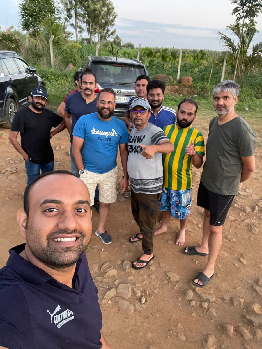 raajleo's tweet photo. #HexaBrotherHood #MyHexaMyLove a weekend overnight drive 2Famous Belur-Halebidu @tata_cars @Vivekvivi @adiljal @BosePratap Never thought this #WonderMachine will earn us wonderful friends .. Planned for #AnnualGTG2022 expecting 40-50 families Excited @sidpatankar @Renuks https://t.co/dZX6JgWDrs