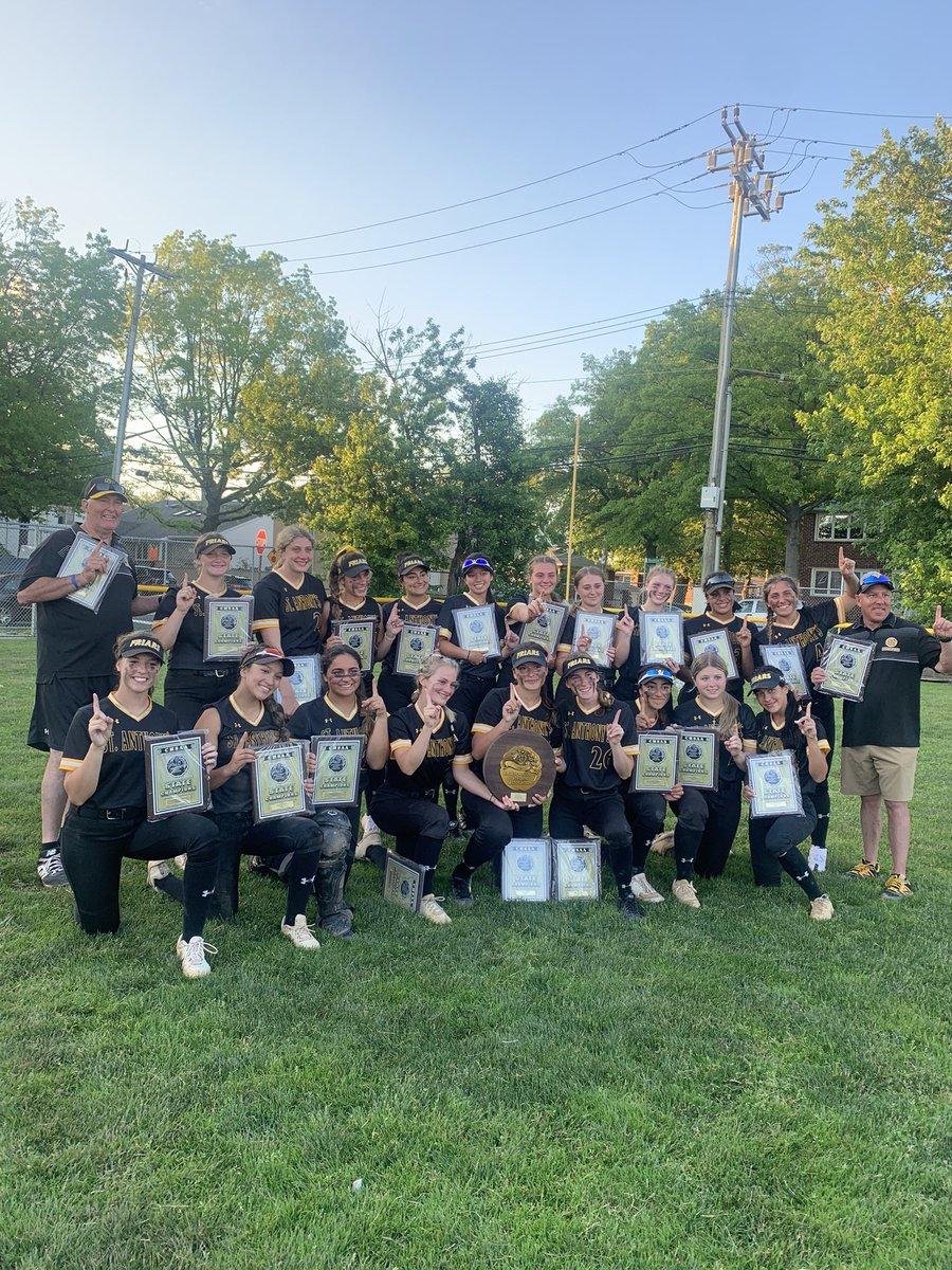 caseysteinert's tweet photo. STATE CHAMPIONS!!! So proud of my team for pushing to the end! What a great accomplishment. Now time for summer ball! @mmass137 https://t.co/D4rNgmYprZ