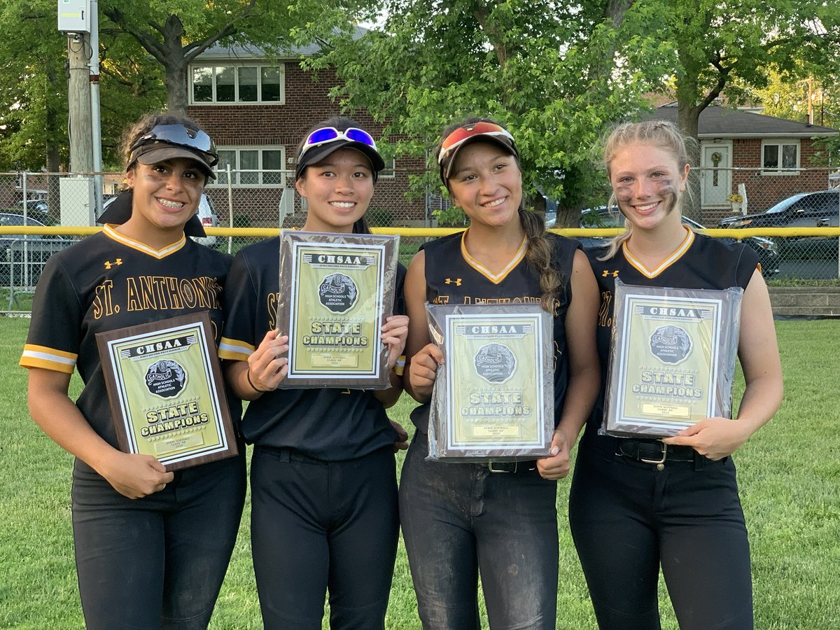 caseysteinert's tweet photo. STATE CHAMPIONS!!! So proud of my team for pushing to the end! What a great accomplishment. Now time for summer ball! @mmass137 https://t.co/D4rNgmYprZ