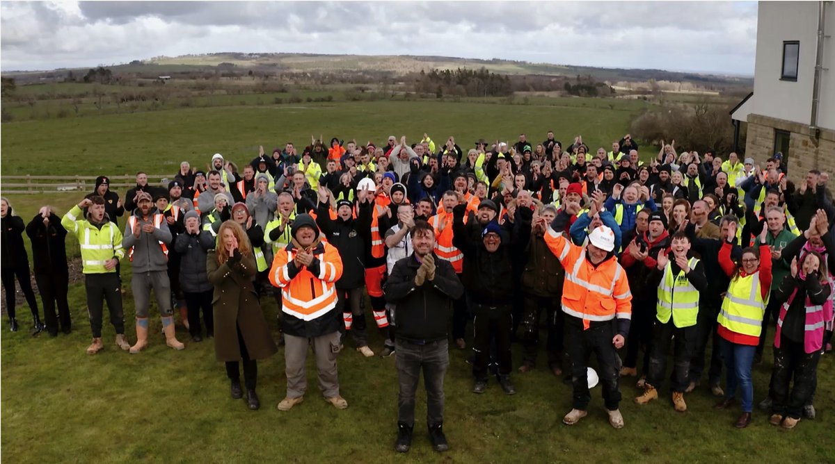 This Tuesday @MrNickKnowles and the DIY SOS team head to Northumberland, to help a loving family with three generations in need of care for complex health conditions. Their house needs to be completely redesigned and an army of volunteers turn up to help 👏 @BBCOne 8pm 31 May