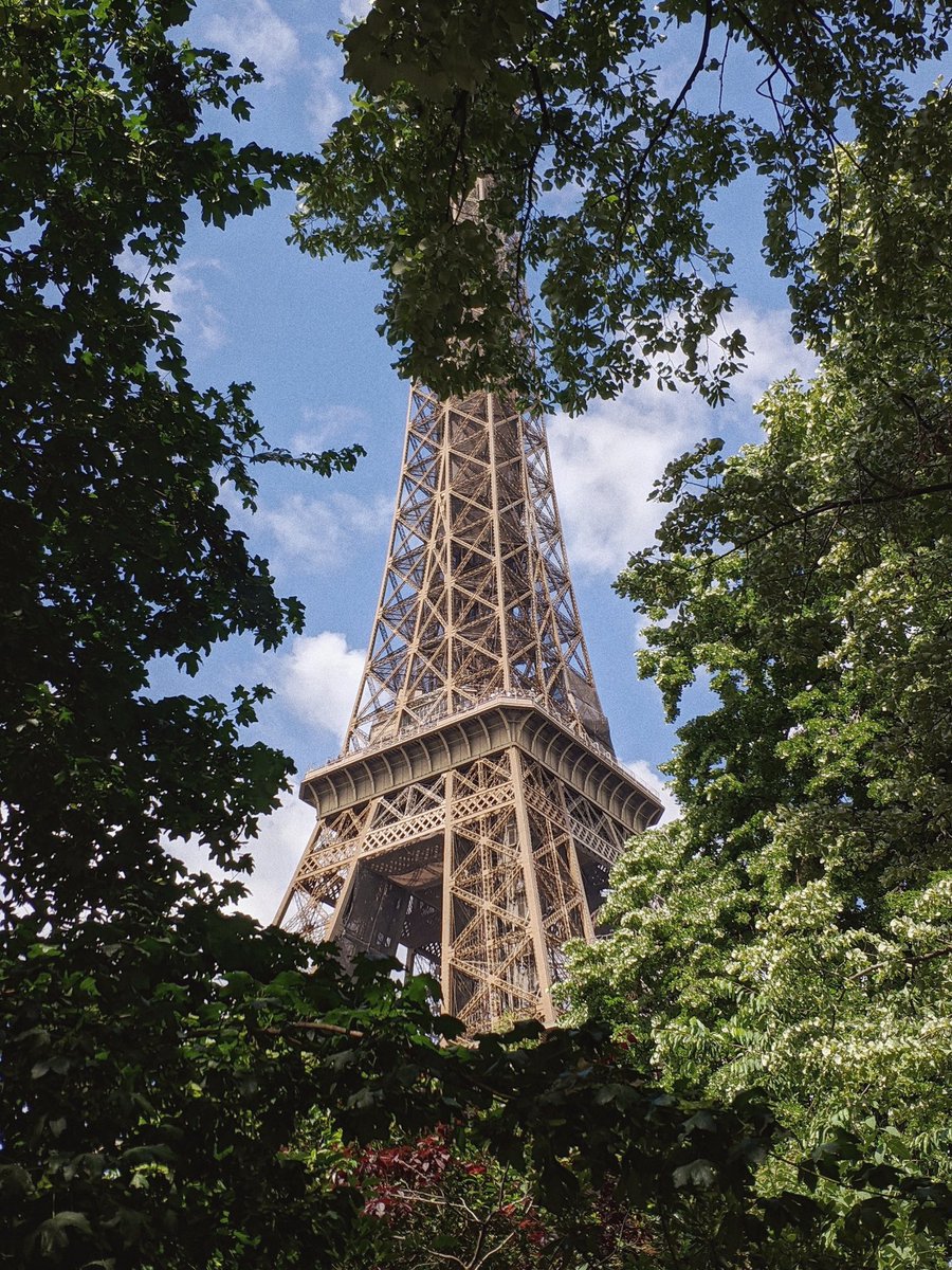 jorge_sva's tweet photo. Paris I https://t.co/sORVTpDwXU