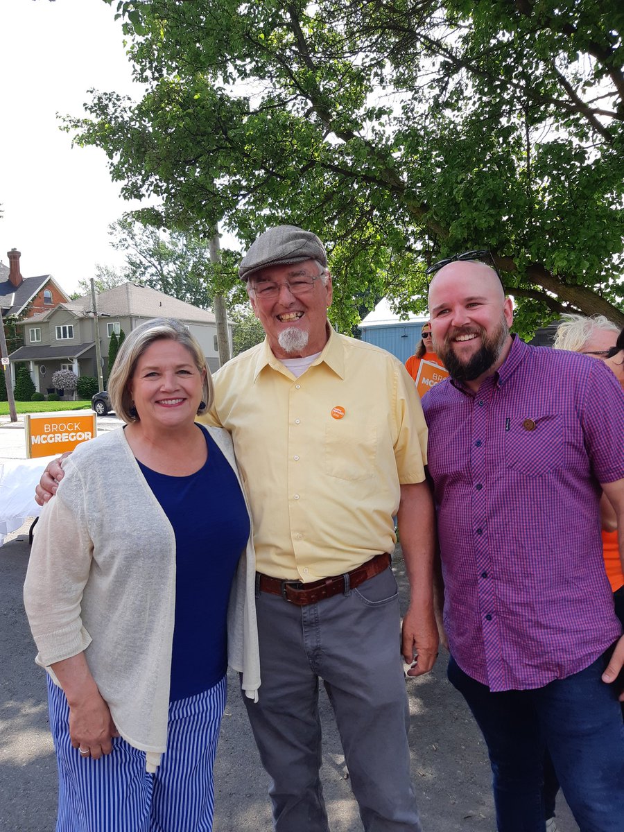 derrybhouy's tweet photo. Andrea Horwath campaigns ChathamKentLeamington. https://t.co/A7HLpr81nc