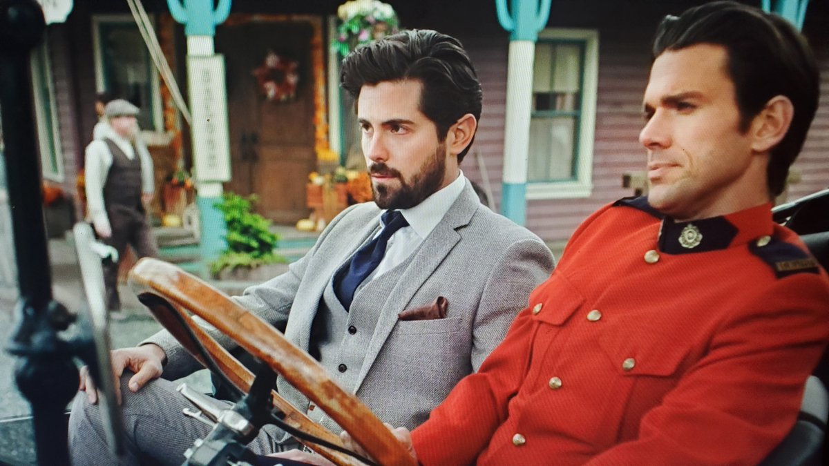 TKAinBrier's tweet photo. Will Nathan finally learn to drive in season 10? We need to have one so we can find out! They didn't get very far here on the lesson..... but maybe on the relationship.
#AllinforSeason10 #Hearties @hallmarkchannel @brbird @kevin_mcGarry  @ChrisMcNally_ https://t.co/XPx3SeOonV