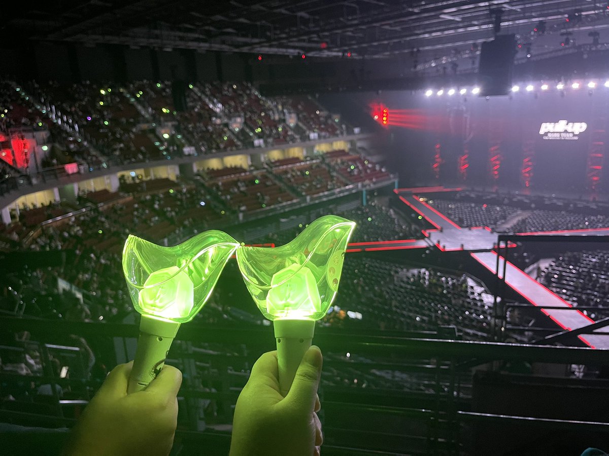 BaerBc's tweet photo. ขอบคุณน่ะความสุขของชั้น แล้วเจอกันอีกน่ะสัญญากันแล้วหนิ 😊 #PULLUPwithMarkTuan_Day3 https://t.co/SyvW8IUvgz