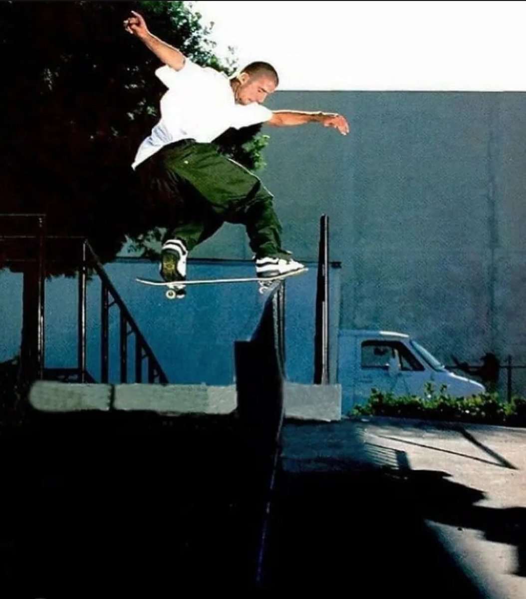 Mike York, 90s 💥

#styleinspo #skateclothing #skatewear #streetwear #skatebrand #skateordie #skateanddestroy #skateandenjoy #skatetwitter #fashion #skatestyle #thrasher #90s #clothingbrand #streetweardaily #90snostalgia #MikeYork #chocolateskateboards