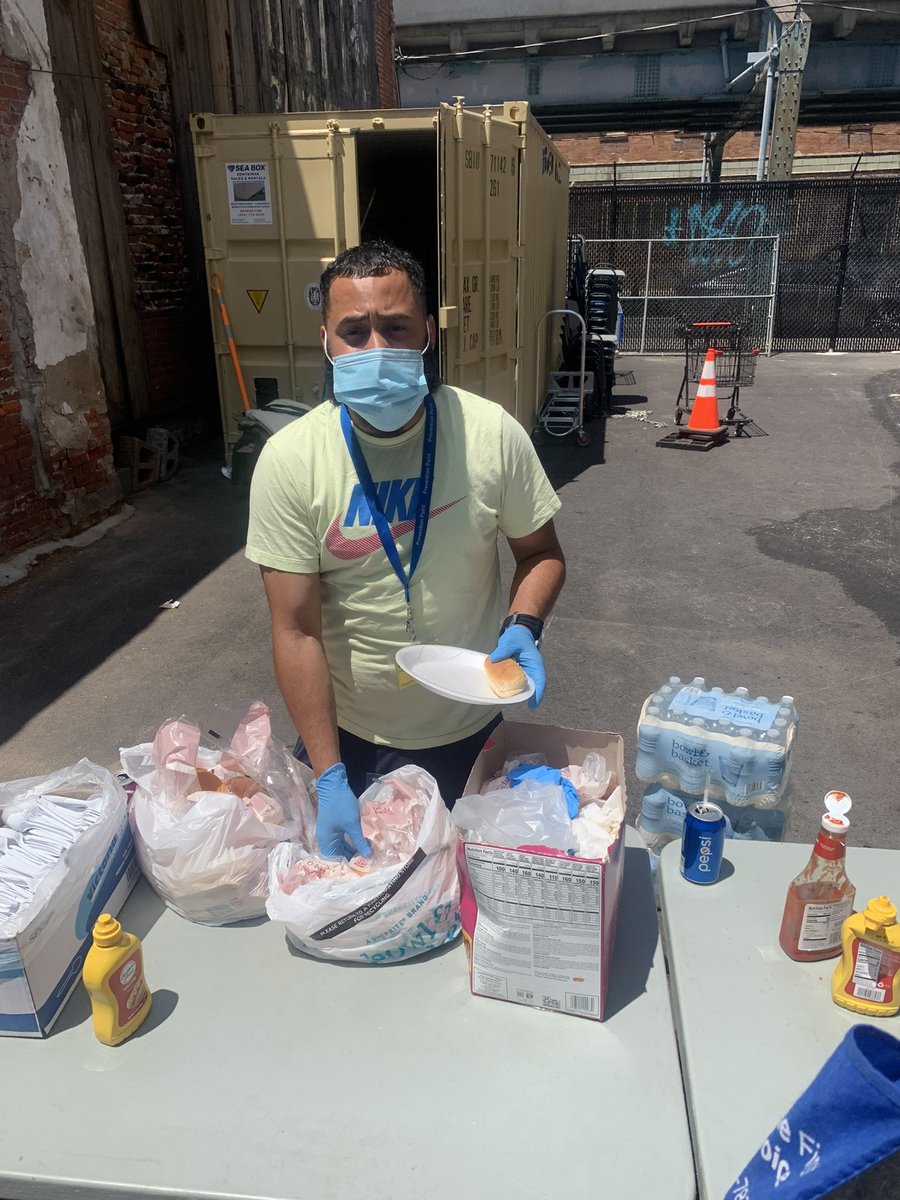 preventionpp's tweet photo. Our #MemorialDayWeekend cookout was a big success yesterday! Thanks to our new Director of Drop-in Services Reggie for putting this together and our wonderful staff for making it a fun (and delicious) event for our participants. #communitycookout https://t.co/PzQB7xm9WS