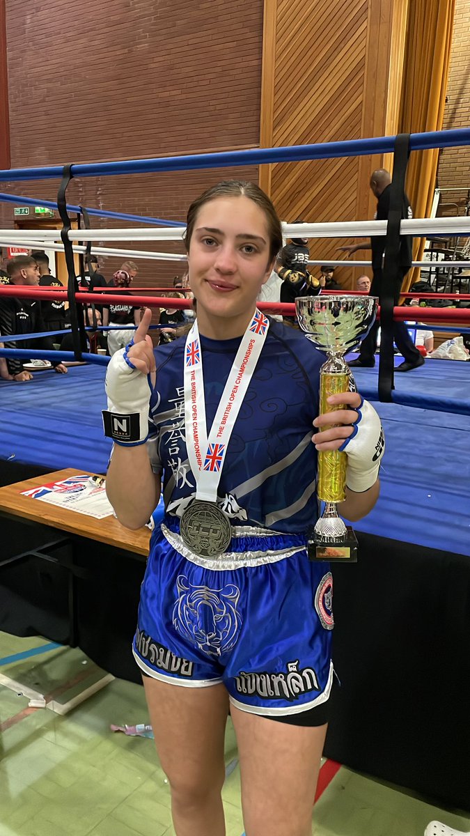 And the new ICO BRITISH CHAMPION 2022
3 years away from the sport and back with a bang #Witney #westoxfordshire #Burford #Kickboxing #martialarts #Oxfordshire