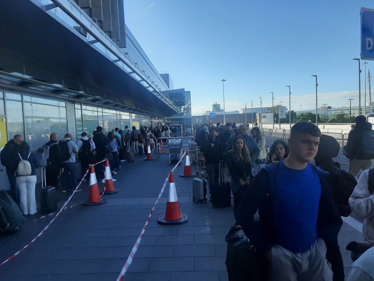 John Duddy (@drjohnduddy) on Twitter photo Have to queue to enter Terminal 1 building despite having fast track, no bags, and already checked in. <a href="/DublinAirport/">Dublin Airport</a>, you are useless! Have to queue to enter Terminal 1 building despite having fast track, no bags, and already checked in. <a href="/DublinAirport/">Dublin Airport</a>, you are useless!