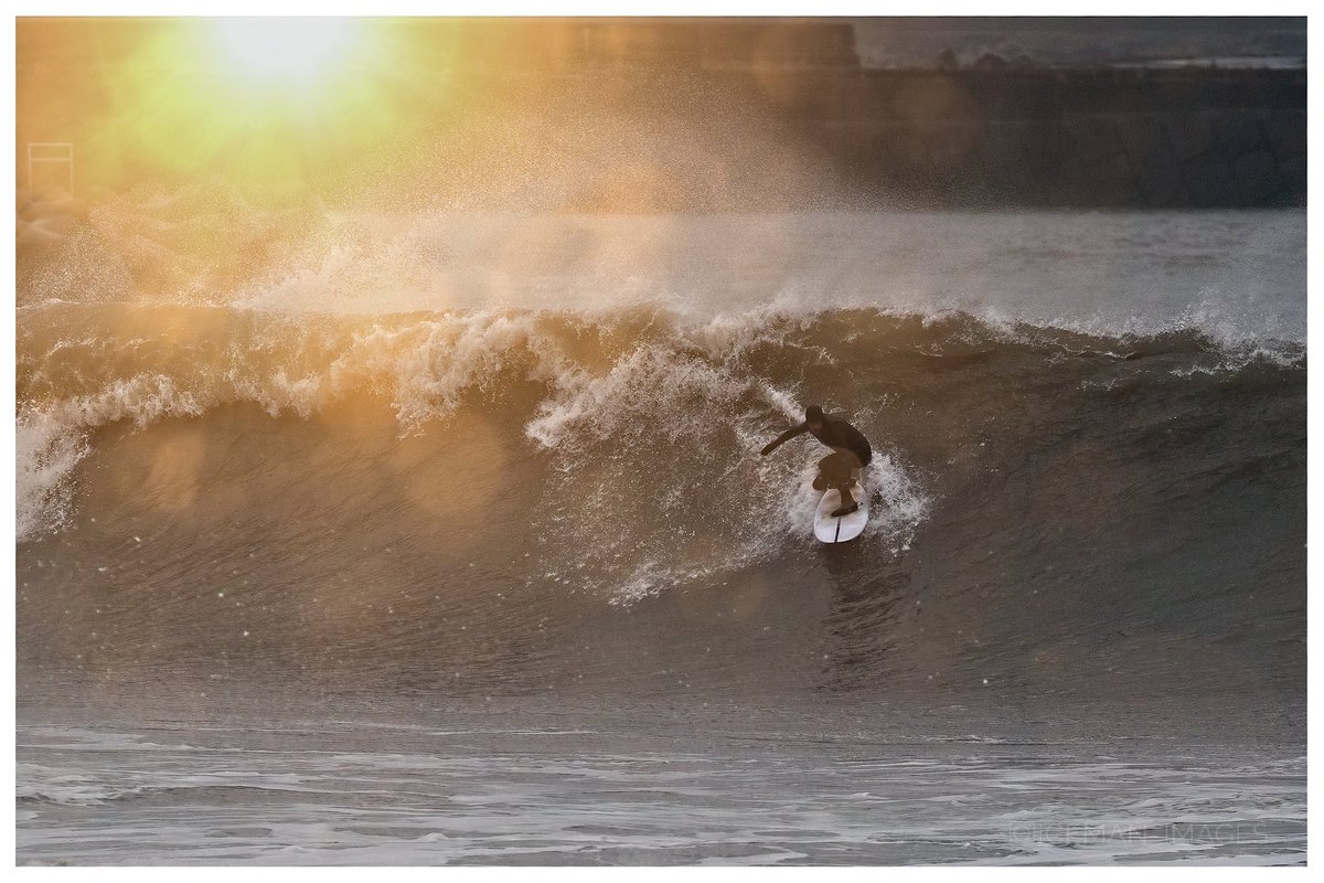 iceman_images's tweet photo. #surfing #surf #WALES https://t.co/Bd2mbiWfit